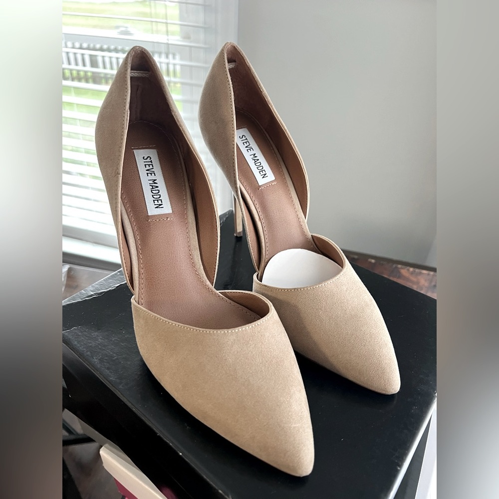 Galaaxy Sand Suede Heel